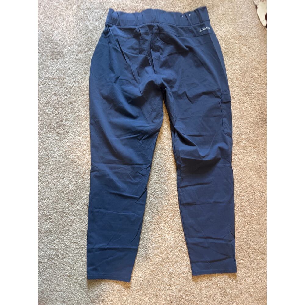 NWOT Columbia Women’s Lightweight Navy Cargo Pants Size Large - Picture 5 of 5
